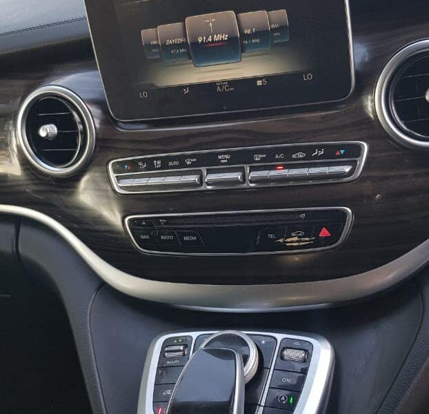 2016 Mercedes-Benz V250 Avantgarde 2.1L 4-cylinder Twin Turbo Diesel Brown Black MPV