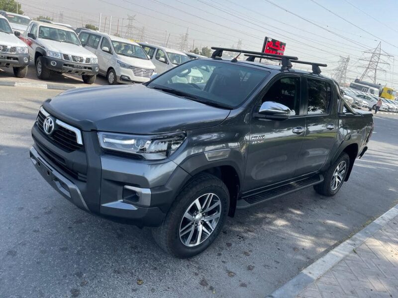 2018 Toyota Hilux SR5 Dual Cab 2.8-liter Diesel Turbo 4 Cylinder Grey Black Pickup Truck