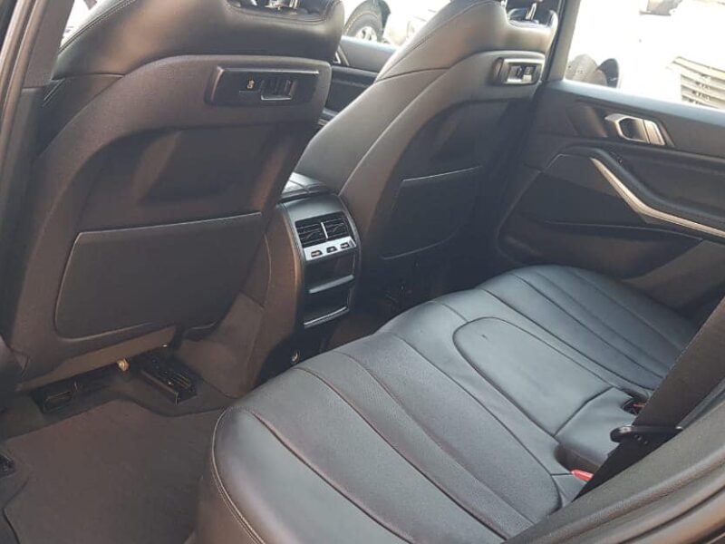 2019 BMW X5 xDrive30 M Sport 3.0 Litres inline-6 turbo Diesel Engine Black SUV