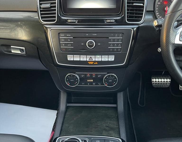 2016 Mercedes-Benz GLE 350d 4MATIC 3.0-liter V6 Turbo Diesel Engine White Black SUV