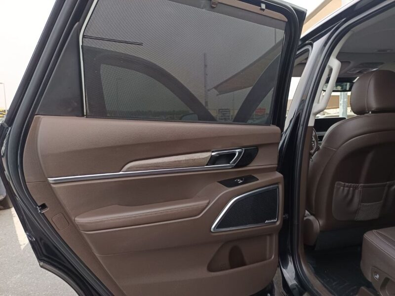 2020 Kia Telluride SX 3.8L Lambda II V6 Gasoline Direct Injection Black Brown SUV Full Option