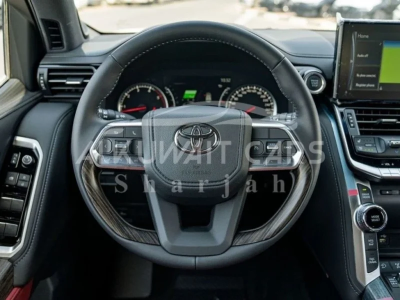 2025 Toyota Land Cruiser LC300 VXR 3.3-liter V6 twin-turbo Diesel Engine Bronze Red SUV