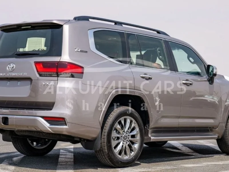 2025 Toyota Land Cruiser LC300 VXR 3.3-liter V6 twin-turbo Diesel Engine Bronze Red SUV