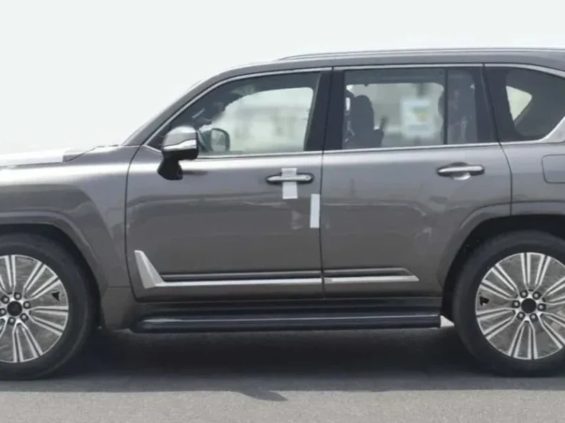 2025 Lexus LX 600 Signature 3.5-liter twin-turbo V6 Petrol Engine Grey Red SUV Automatic