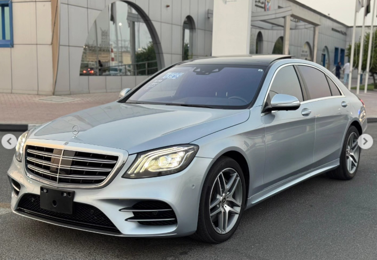 2018 Mercedes-Benz S 560 4.0-liter twin-turbo V8 Petrol Engine Silver Black Luxury Sedan