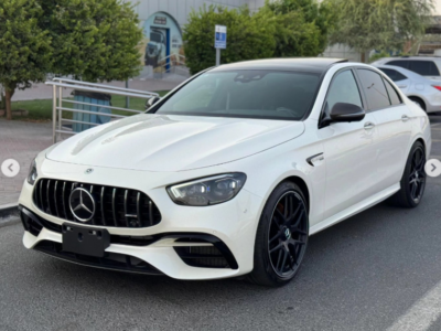 2021 Mercedes-Benz AMG E63s 4MATIC+ 4.0-liter twin-turbo V8 Engine White Black Sedan