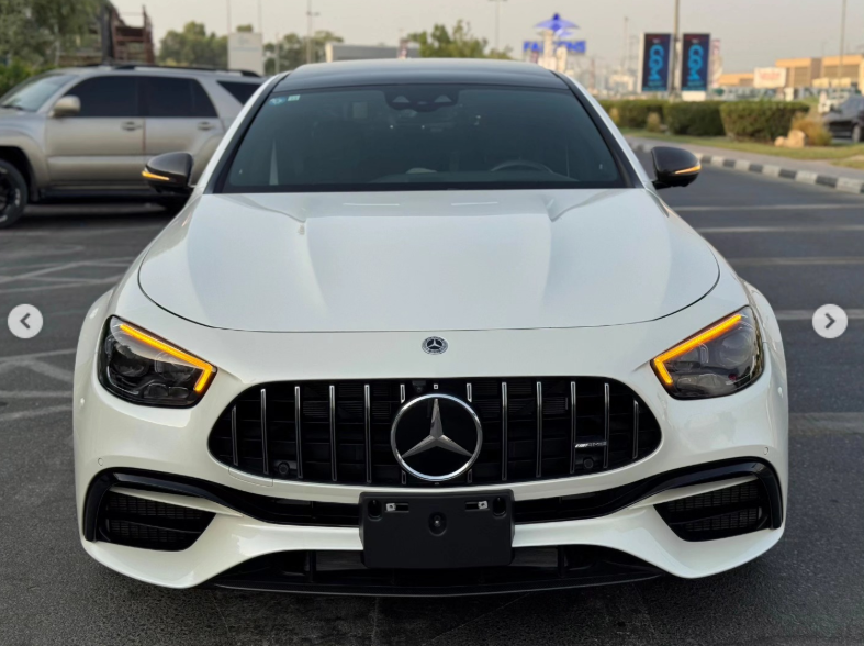 2021 Mercedes-Benz AMG E63s 4MATIC+ 4.0-liter twin-turbo V8 Engine White Black Sedan