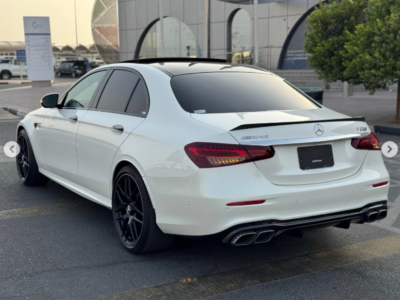 2021 Mercedes-Benz AMG E63s 4MATIC+ 4.0-liter twin-turbo V8 Engine White Black Sedan