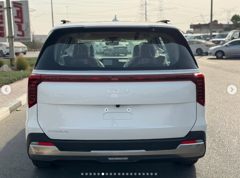 2025 Kia Carnival 3.5-liter V6 Petrol Engine White Brown MPV Automatic FWD