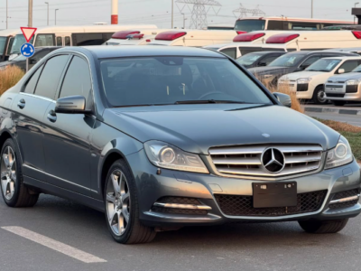 2012 Mercedes-Benz C350 3.5-liter V6 Petrol Engine Grey Black Sedan AUCTION GRADE 4.5/B