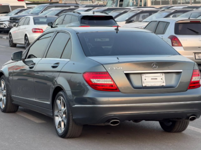 2012 Mercedes-Benz C350 3.5-liter V6 Petrol Engine Grey Black Sedan AUCTION GRADE 4.5/B