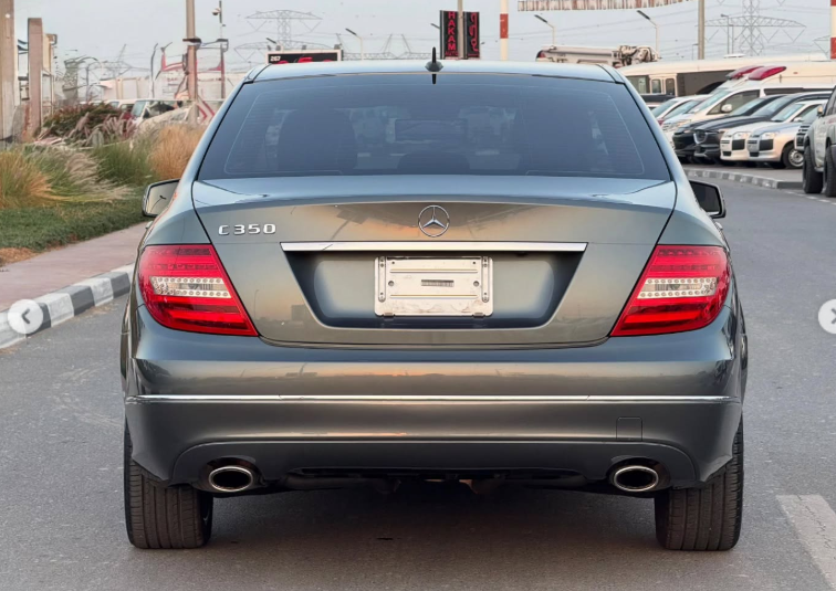 2012 Mercedes-Benz C350 3.5-liter V6 Petrol Engine Grey Black Sedan AUCTION GRADE 4.5/B