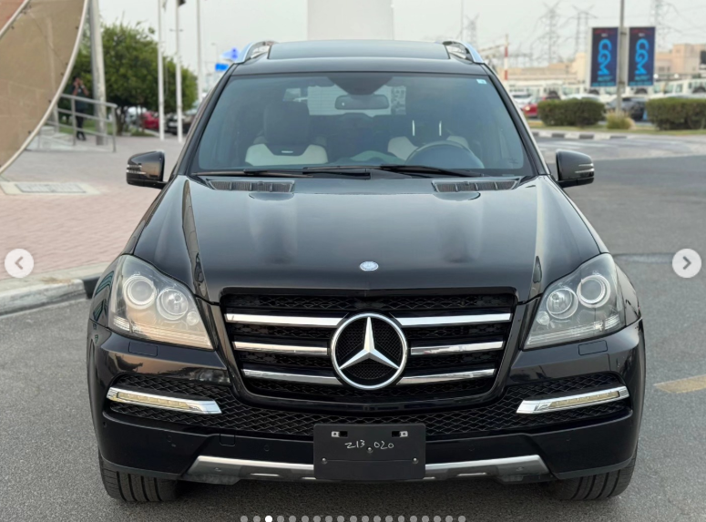 2012 Mercedes-Benz GL 550 4MATIC 5.5 Liters 8-cylinder Petrol Engine Black Beige SUV