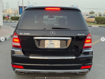 2012 Mercedes-Benz GL 550 4MATIC 5.5 Liters 8-cylinder Petrol Engine Black Beige SUV