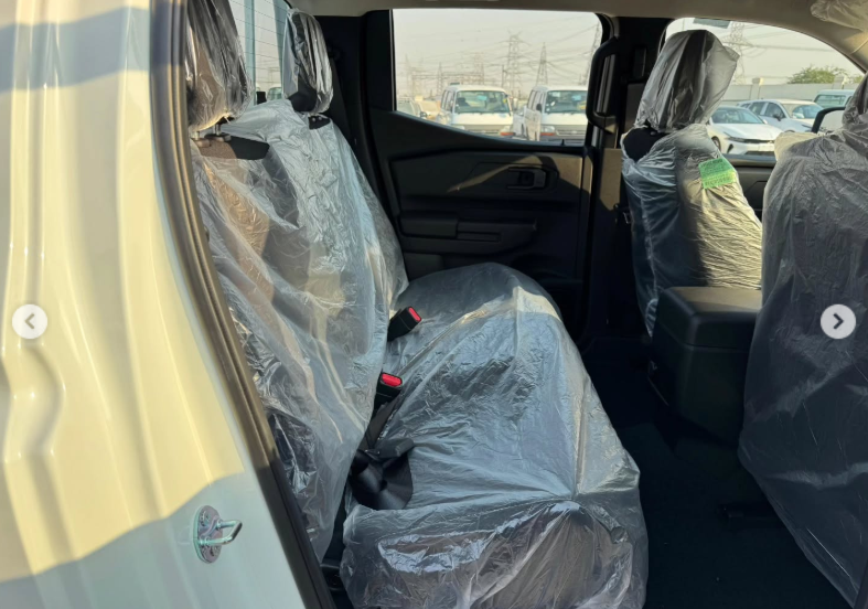 2025 Mitsubishi L200 2.4L 4-cylinder intercooled Turbo Diesel Engine White Black Pickup Truck