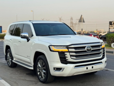 2023 Toyota Land Cruiser VXR 3.5 Litres Twin-Turbo V6 Petrol Engine White Red SUV