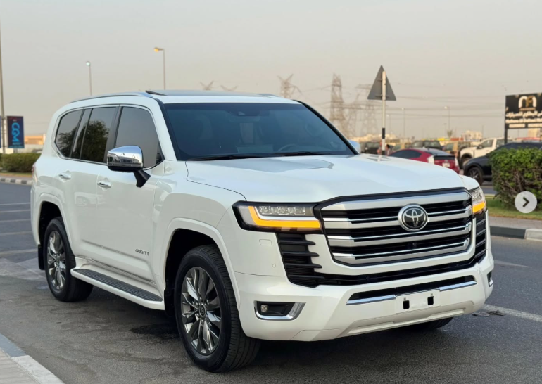 2023 Toyota Land Cruiser VXR 3.5 Litres Twin-Turbo V6 Petrol Engine White Red SUV