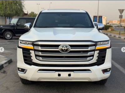 2023 Toyota Land Cruiser VXR 3.5 Litres Twin-Turbo V6 Petrol Engine White Red SUV