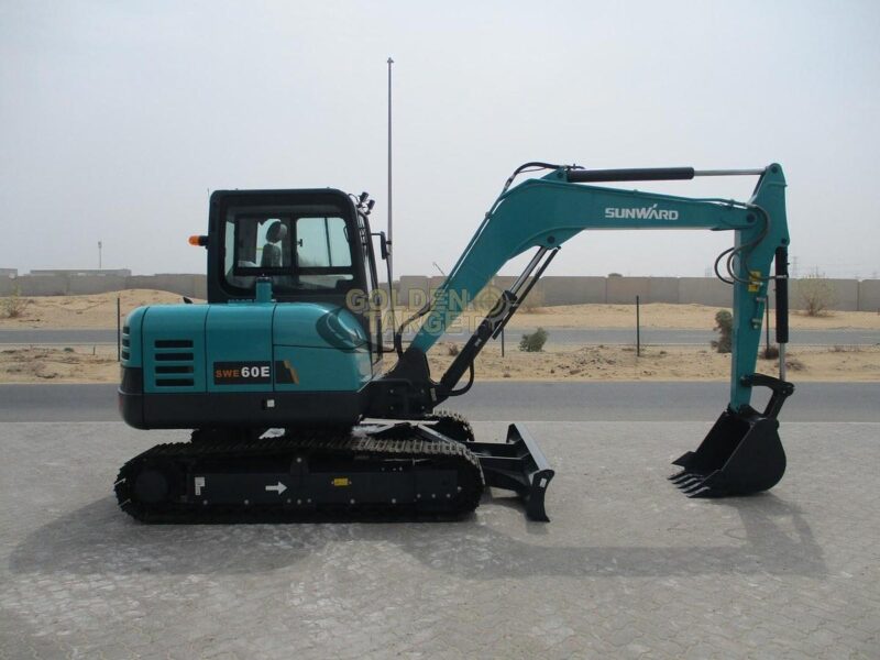 2025 SUNWARD SWE60E Mini Excavator 4 Cylinder Yanmar Diesel Engine Automatic