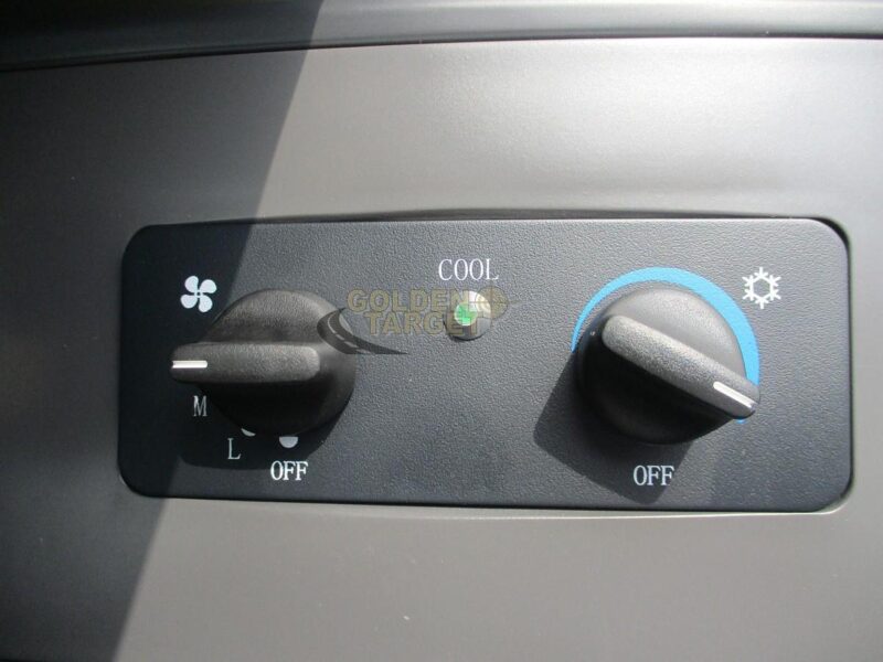 2025 SUNWARD SWE60E Mini Excavator 4 Cylinder Yanmar Diesel Engine Automatic