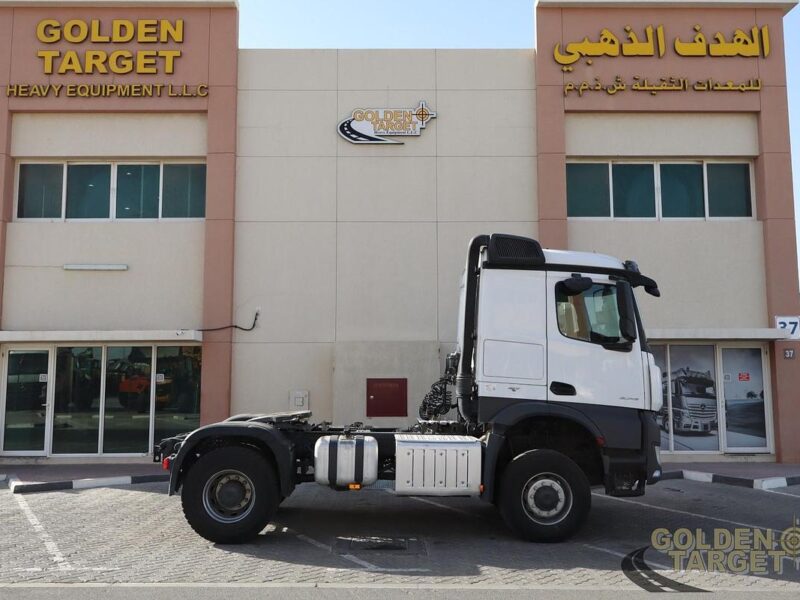2016 Mercedes Arocs 2045 4x4 Head Truck 6 Cylinder Diesel Engine Automatic