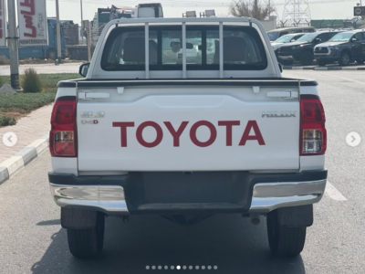 2025 Toyota Hilux 2.4 Litres 4-Cylinder Turbo Diesel White Red Double Cab Pickup MT