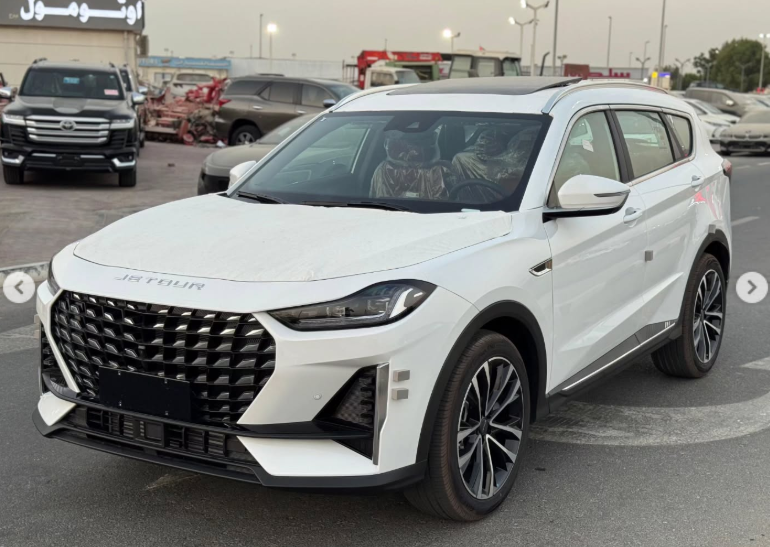 2025 Jetour X70 1.5L Turbo 4-cylinder Petrol Engine White Red SUV Automatic FWD