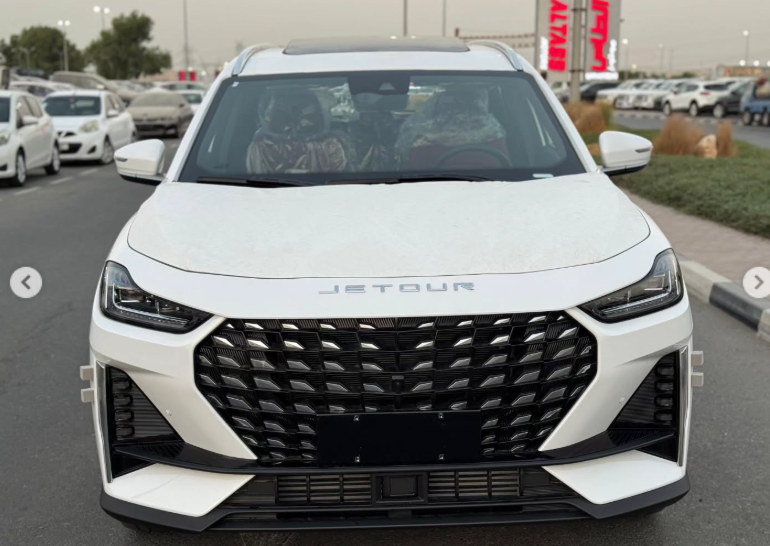 2025 Jetour X70 1.5L Turbo 4-cylinder Petrol Engine White Red SUV Automatic FWD