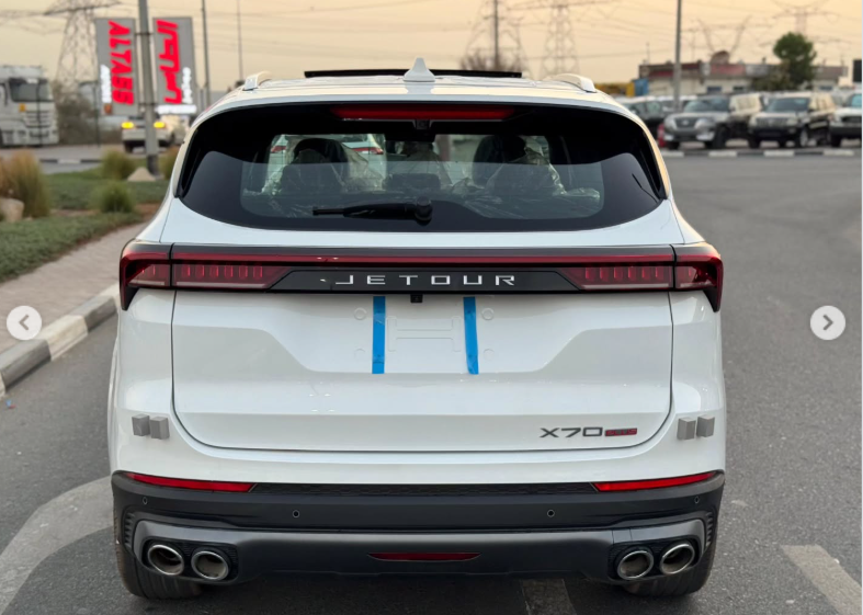 2025 Jetour X70 1.5L Turbo 4-cylinder Petrol Engine White Red SUV Automatic FWD