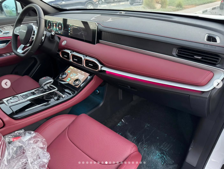 2025 Jetour X70 1.5L Turbo 4-cylinder Petrol Engine White Red SUV Automatic FWD