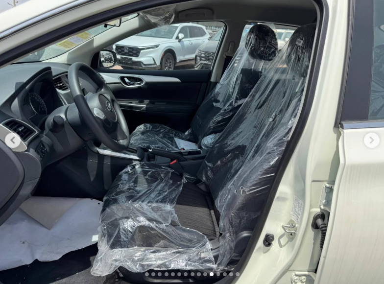 2025 Nissan Sylphy 1.6 Litres 4 cylinders Petrol Engine White Black Sedan Automatic