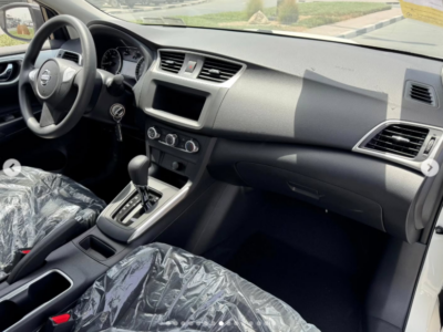 2025 Nissan Sylphy 1.6 Litres 4 cylinders Petrol Engine White Black Sedan Automatic