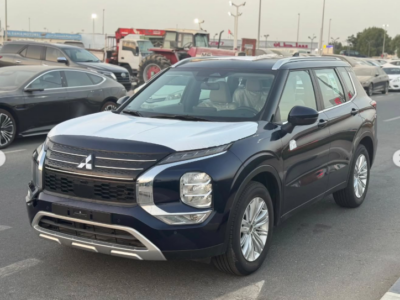 2025 Mitsubishi Outlander High Line 2.5 Litres 4 Cylinders Petrol Engine Black White SUV