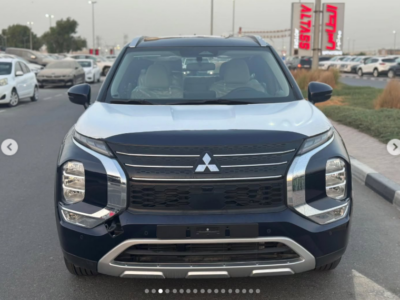 2025 Mitsubishi Outlander High Line 2.5 Litres 4 Cylinders Petrol Engine Black White SUV