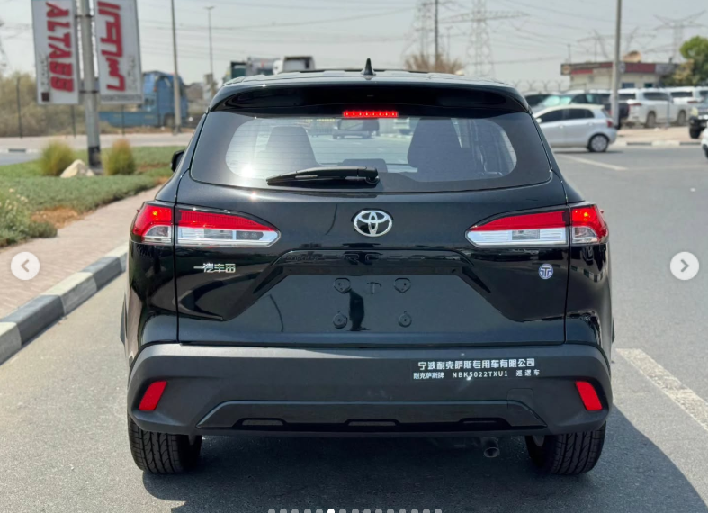 2025 Toyota Corolla Cross 1.8 Litres 4-cylinder Hybrid Engine Black SUV Automatic
