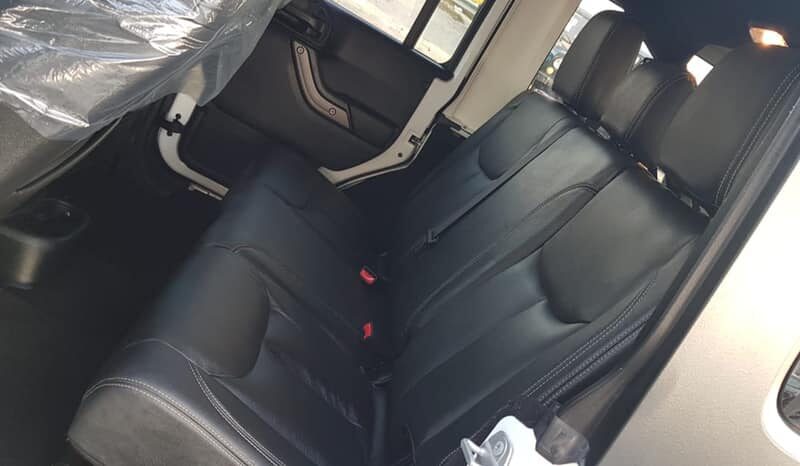 2018 Jeep Wrangler 3.6 Liters 6 Cylinders Petrol Engine White Black SUV Automatic