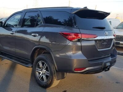 2019 Toyota Fortuner Crusade 2.8 Litres Turbodiesel 4-cylinder Engine Grey Brown SUV
