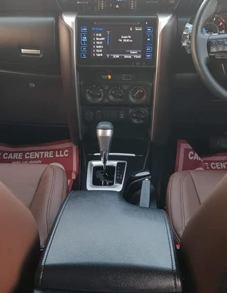 2019 Toyota Fortuner Crusade 2.8 Litres Turbodiesel 4-cylinder Engine Grey Brown SUV