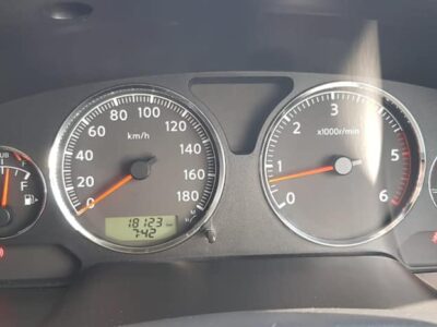 2016 Nissan Patrol ST Safari 4.8 Liters 6-cylinder Petrol Engine White Brown SUV