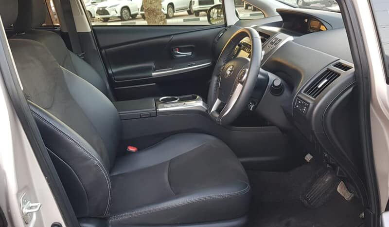 2020 Toyota Prius V 1.8-liter 4-cylinder petrol Engine Gold Black MPV Automatic