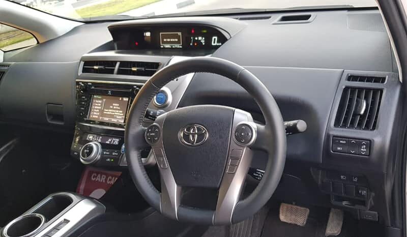2020 Toyota Prius V 1.8-liter 4-cylinder petrol Engine Gold Black MPV Automatic