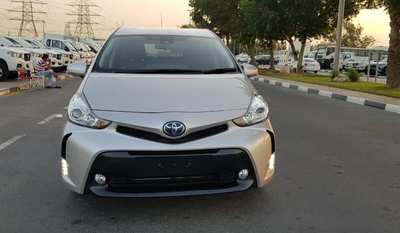 2020 Toyota Prius V 1.8-liter 4-cylinder petrol Engine Gold Black MPV Automatic