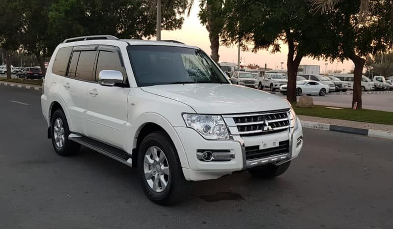 2018 Mitsubishi Pajero GLX NX 3.2 Litres 4 Cylinders Turbo Diesel Engine White Black SUV