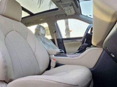 2024 Toyota Highlander Limited 2.5 Litres 4 Cylinders Hybrid Engine Silver Beige SUV