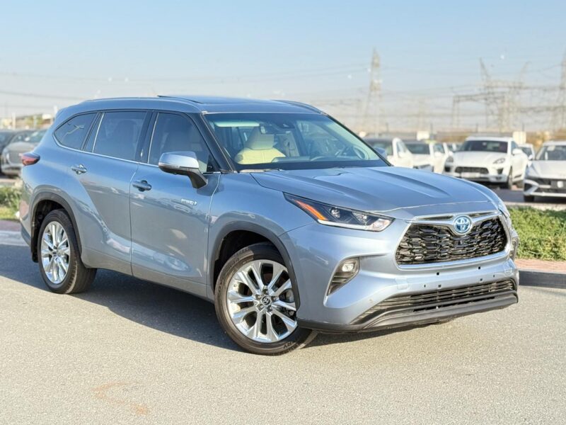 2024 Toyota Highlander Hybrid Platinum 2.5 Litre 4-Cylinder Engine Silver Beige SUV GCC