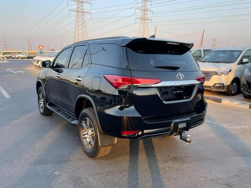 2018 Toyota Fortuner Crusade 2.8 Litres Turbodiesel 4-cylinder engine Black Tan SUV
