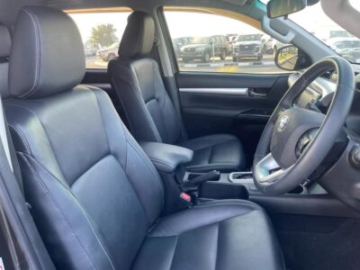 2019 Toyota Hilux SR5 Dual Cab 2.8L Cylinder Diesel Turbo Grey Black Pickup with Canopy