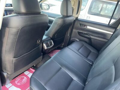 2019 Toyota Hilux SR5 Dual Cab 2.8L Cylinder Diesel Turbo Grey Black Pickup with Canopy