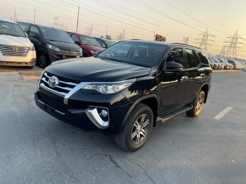 2018 Toyota Fortuner Crusade 2.8 Litres Turbodiesel 4-cylinder engine Black Tan SUV