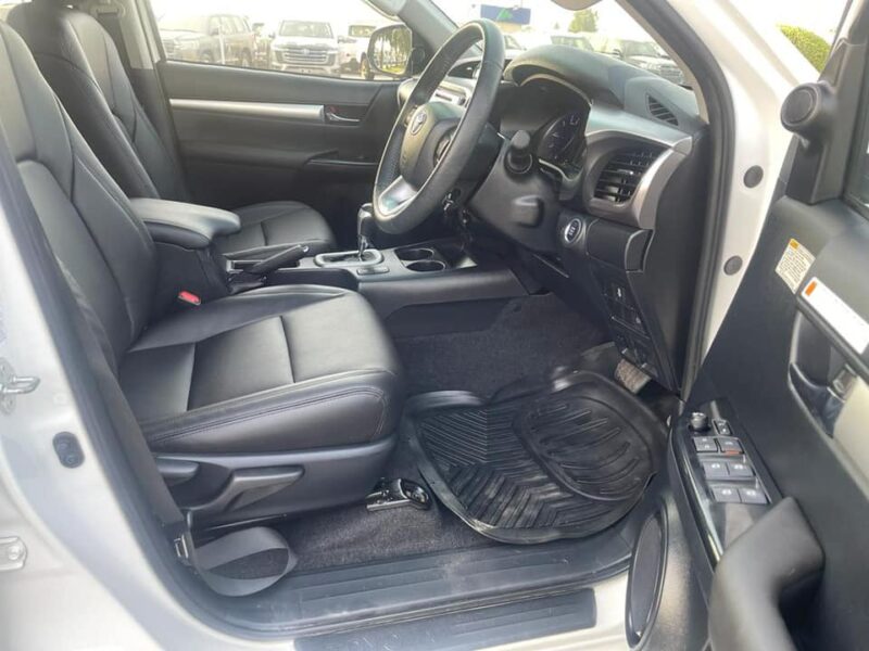2019 Toyota Hilux SR5 Dual Cab 2.8L 1GD-FTV 4 Cylinder Diesel Turbo White Black Pickup